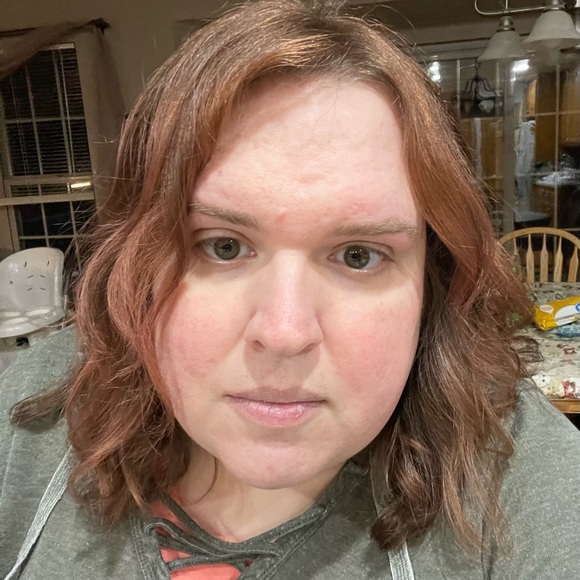 Meet your Posher, Bree - Picture 1 of 1